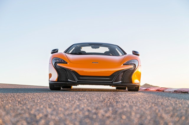 مک لارن 650S اسپایدر مدل 2015