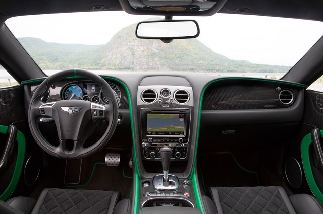 بنتلی کانتیننتال GT3 R مدل 2015  