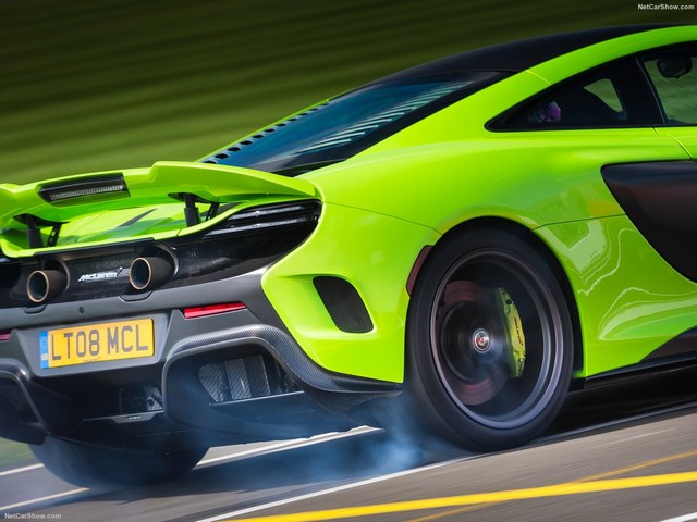 مک لارن 675LT مدل 2016