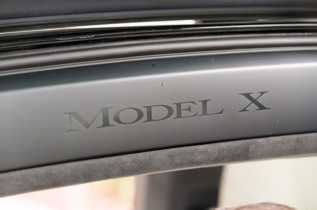 تسلا کراس اوور X مدل 2016