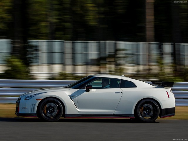 نیسان GT-R نیسمو مدل 2015