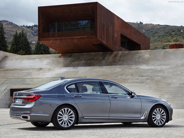 بی ام و 750Li xDrive مدل 2016