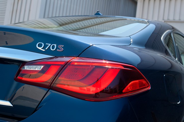 اینفینیتی Q70S مدل 2015