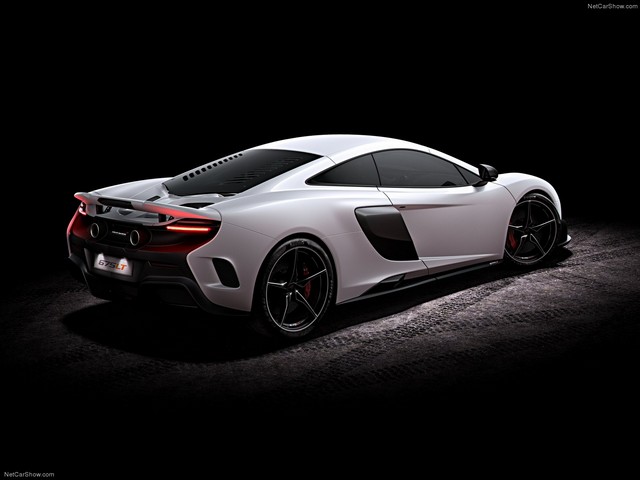 مک لارن 675LT مدل 2016