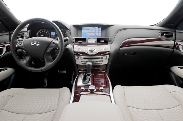 اینفینیتی Q70S مدل 2015