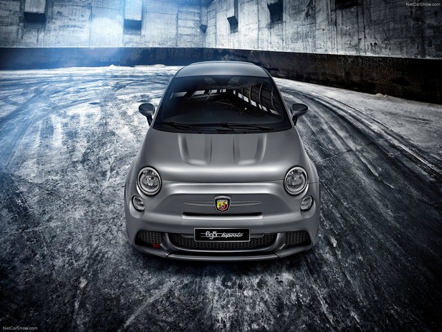 فیات 695 Abarth Biposto مدل 2015