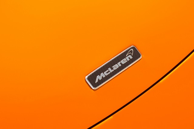 مک لارن 650S اسپایدر مدل 2015