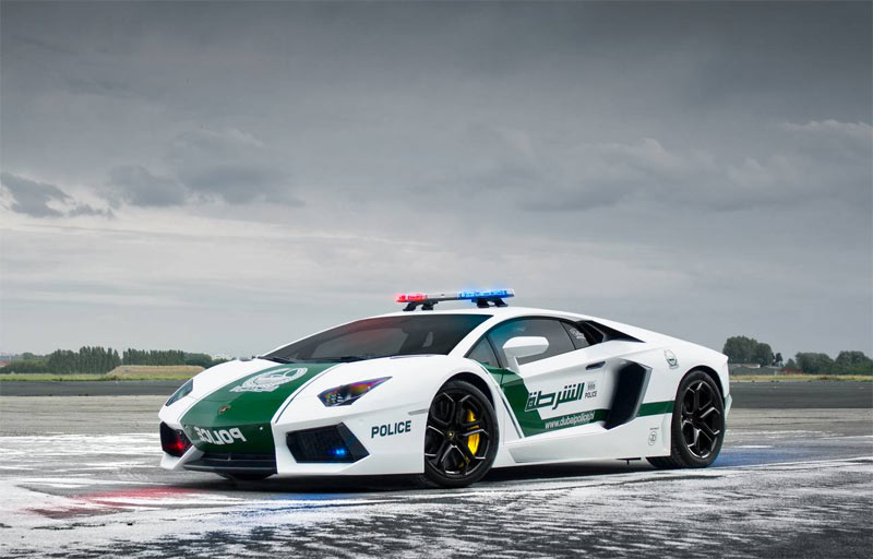 اقدام بی سابقه پلیس دبی، لوکس ترین خودروهای جهان در قالب ماشین پلیس