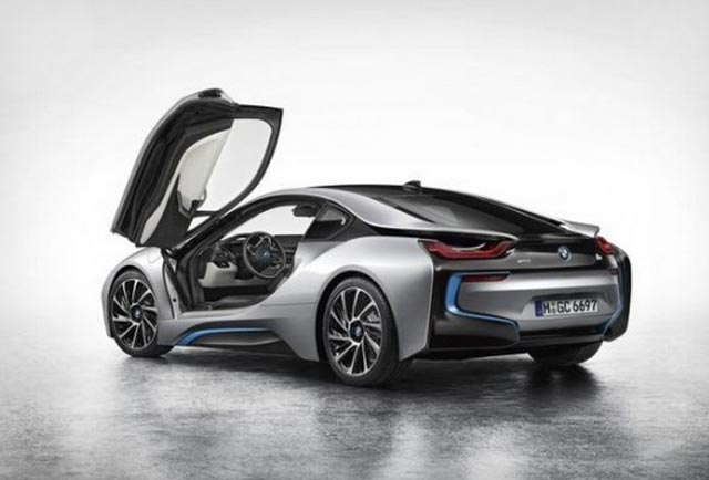 معرفی BMW i8، خودروی اسپورت هیبریدی بی‌ام‌و